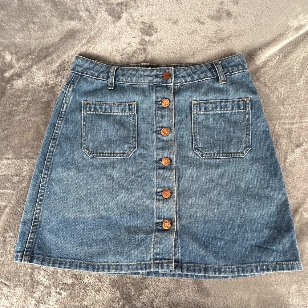 Gap‎ Blue Jean Skirt Women’s 27 R Medium Wash Denim Button Front Patch Pocket